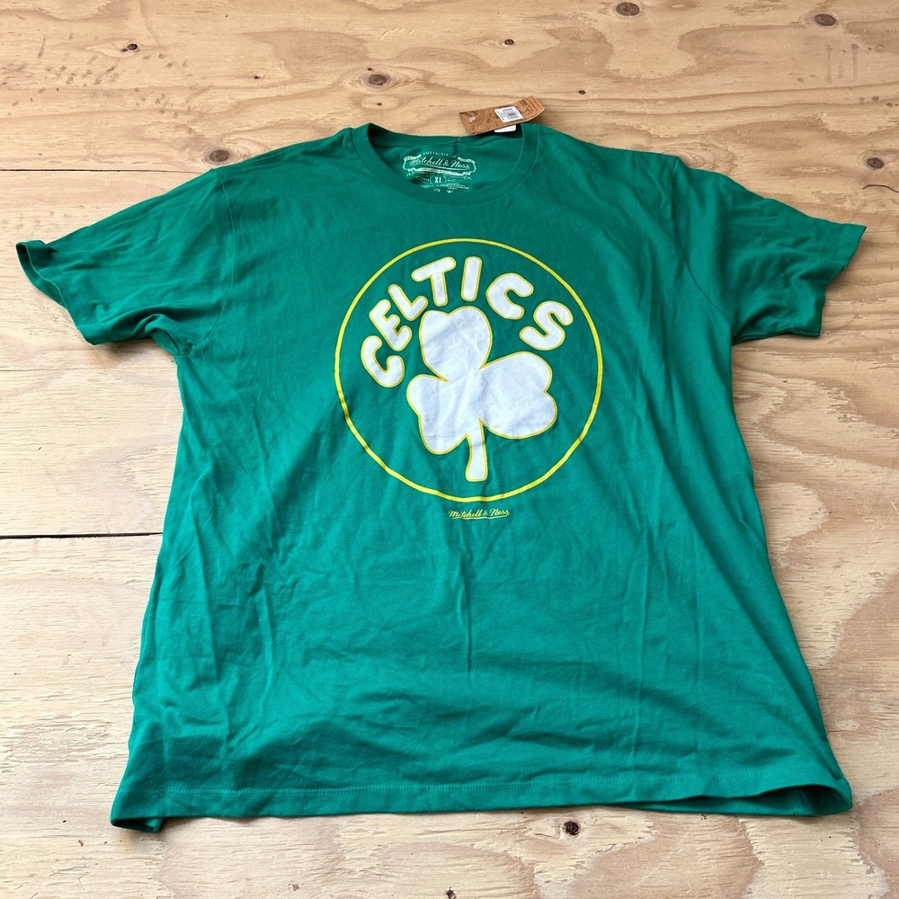 ☘️Boston Celtics Mitchell Ness Short Sleeve T Shirt XL Logo Green NBA NWT☘️